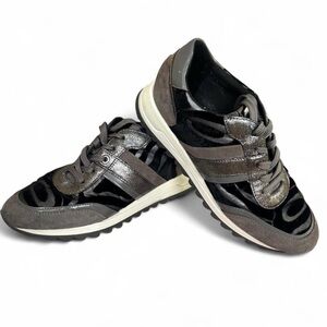 Geox Women's Black and Gray Sneakers